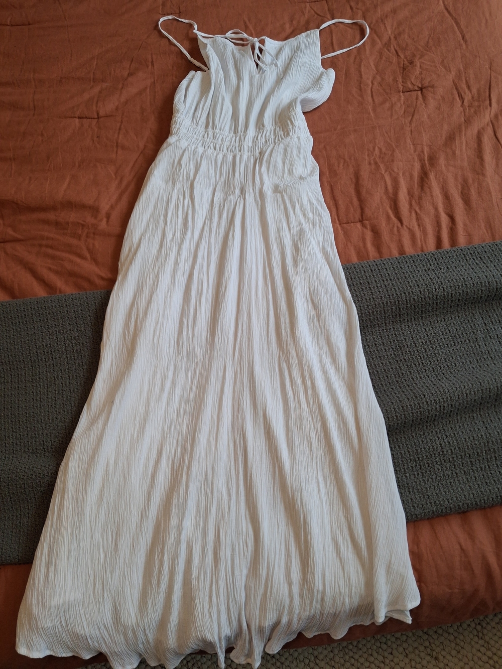 Abercrombie & Fitch White Smocked Waist Midi Dress - Picture 4 of 7